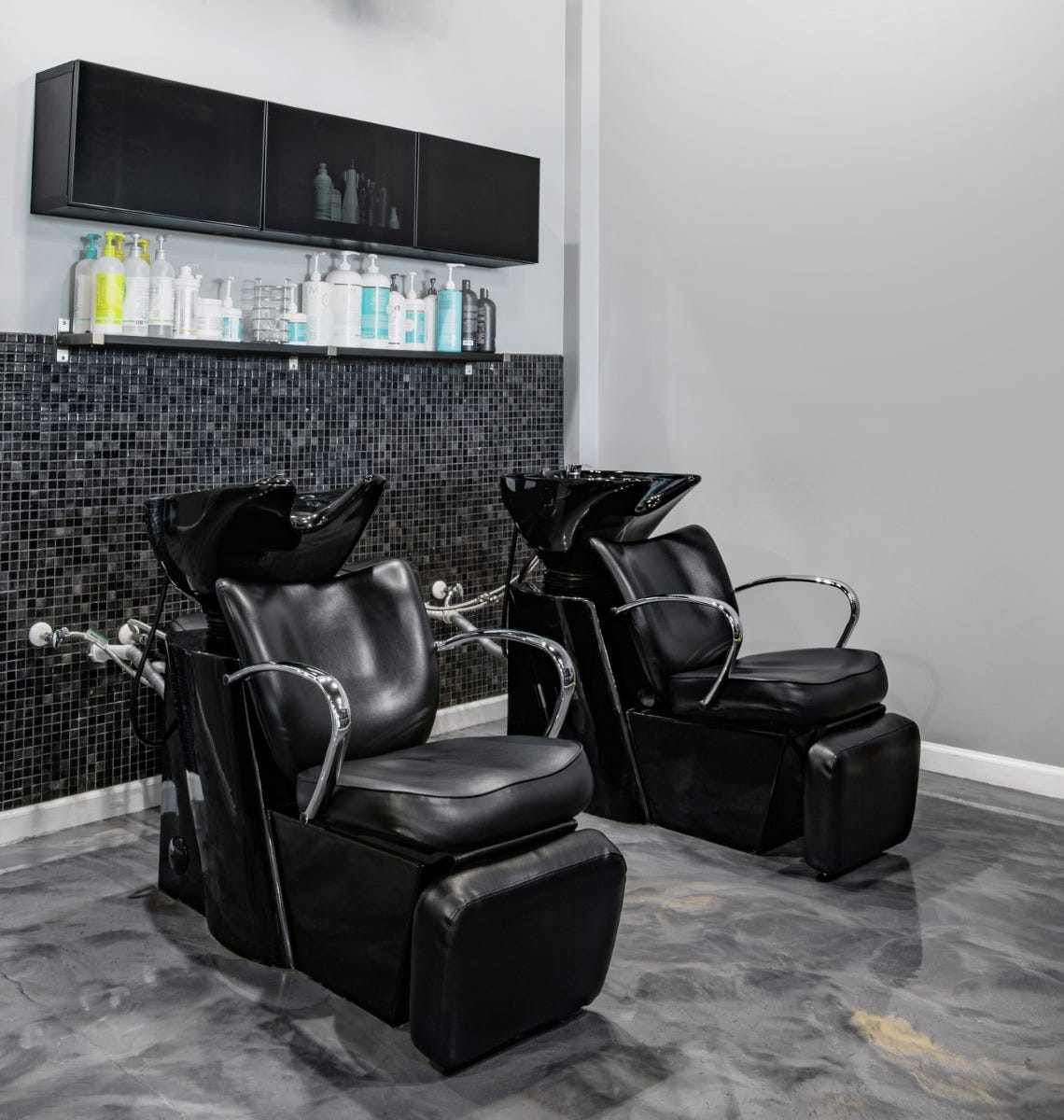 Vantage Ultra Shampoo System in Black